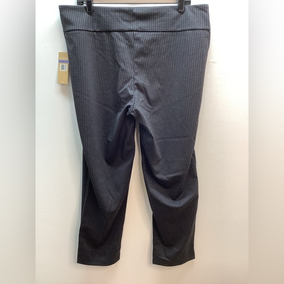 Hopes & Harlow Size XL Black and Gray Checkered Crop Pants. New With Tags. - Picture 3 of 7